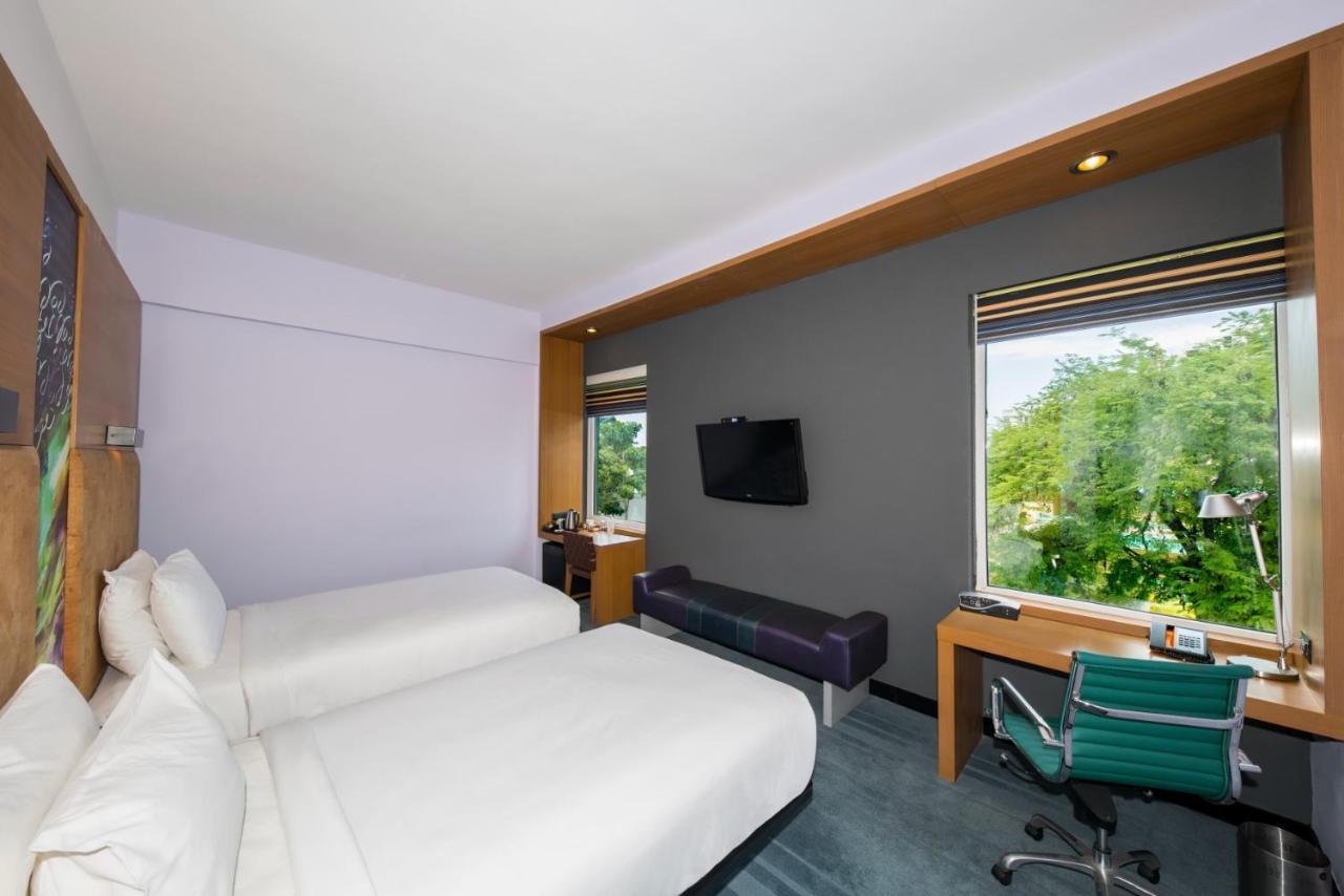 Hotel Halez Chennai Exterior photo